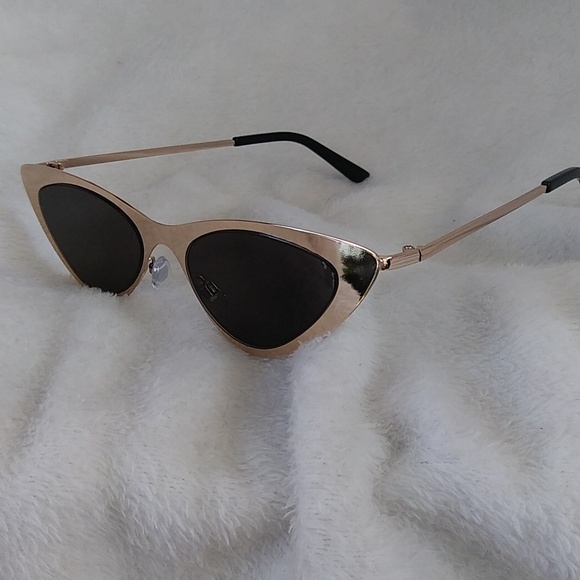 Breakfast at Tiffany's" Sunglasses - Picture 10 of 10